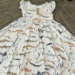 Posh peanut shark dress size 5